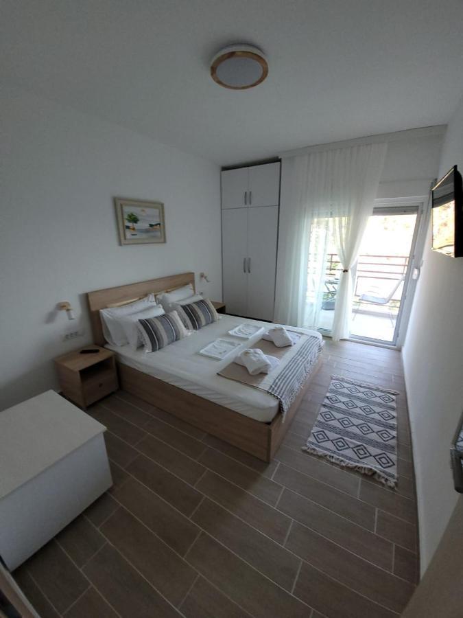 Mago Apartments Nea Kallikrateia Exterior foto
